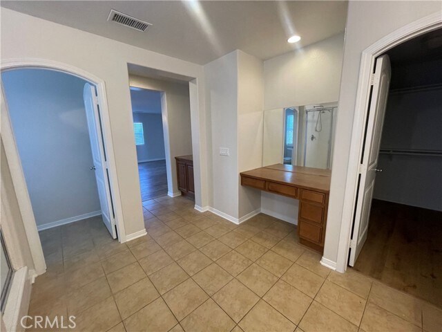 Building Photo - 37280 Parkway