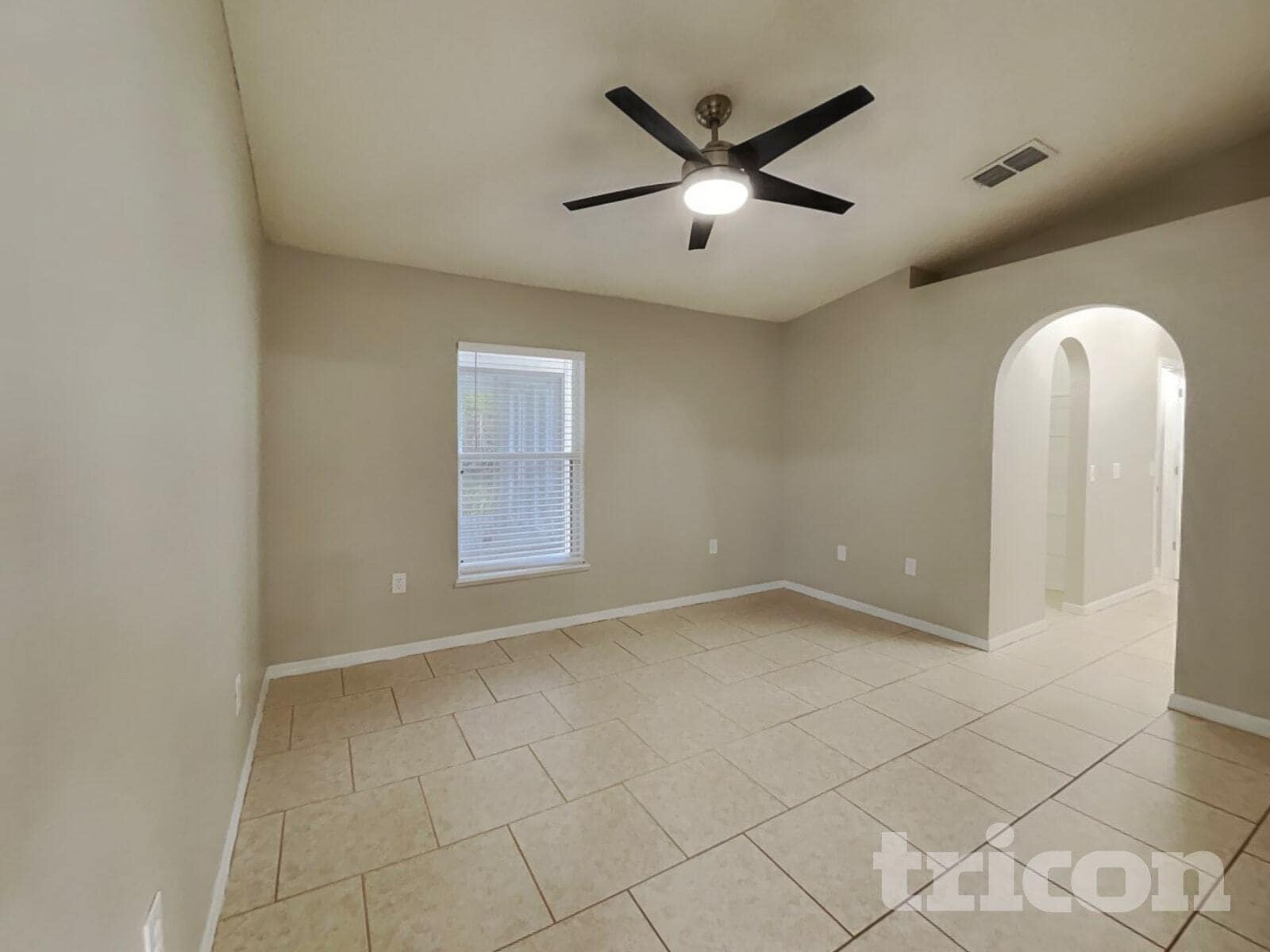 Building Photo - 10845 Laxton St