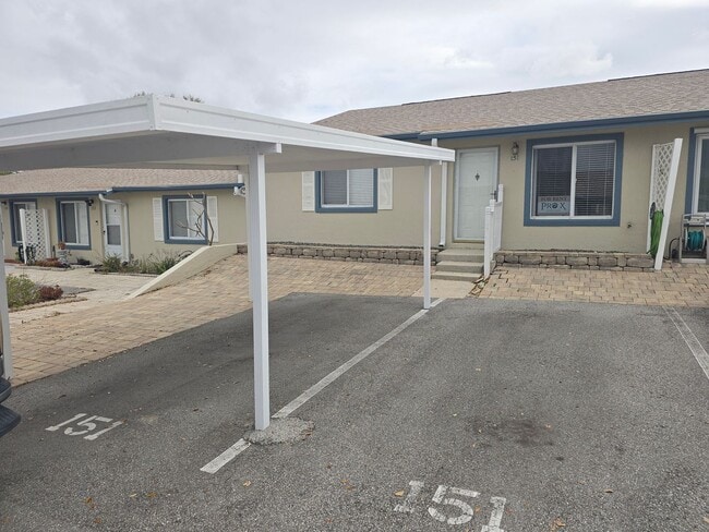 Building Photo - 2 Bedroom 2 Bath Apartment with amenities