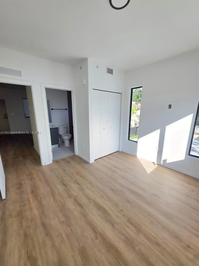 Building Photo - 753 NW 30th St