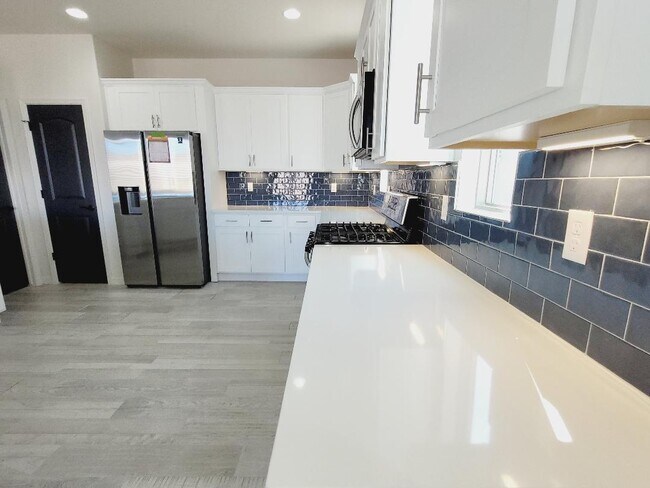 Building Photo - 7505 Hitching Post