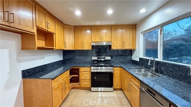 Building Photo - 13434 Randsburg St