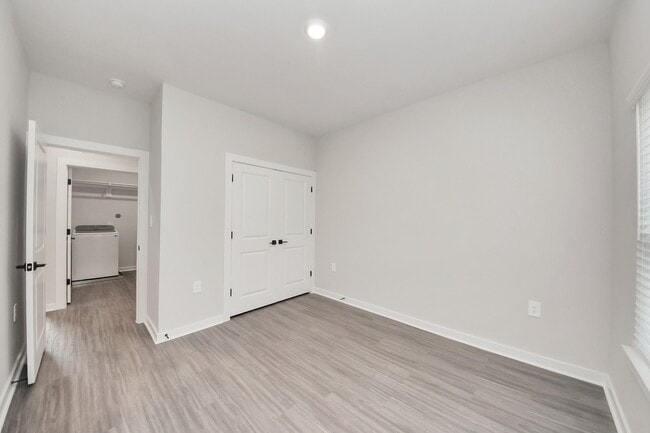 Building Photo - 7711 Longmire Rd