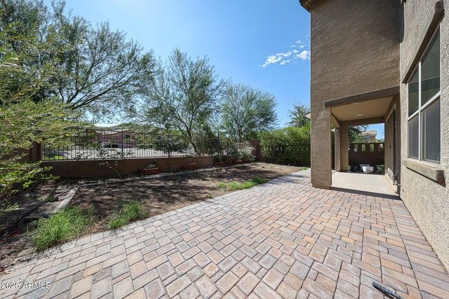 Building Photo - 3813 E Branham Ln