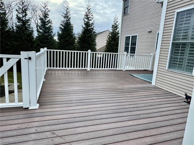 Building Photo - 34 Marian Ave