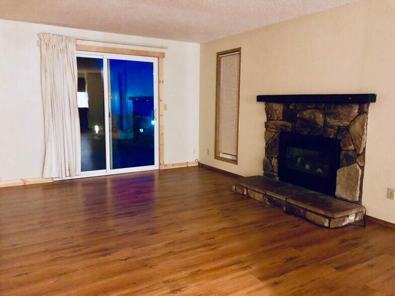 Building Photo - 7163 Chico Way NW