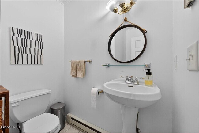 Building Photo - 15 Chase Ln