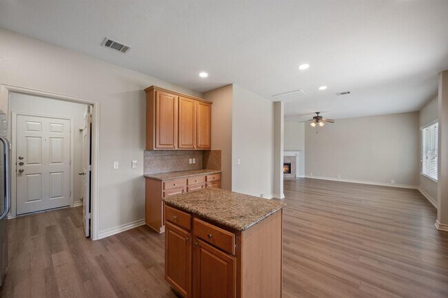 Building Photo - 20925 Texas Meadows Dr