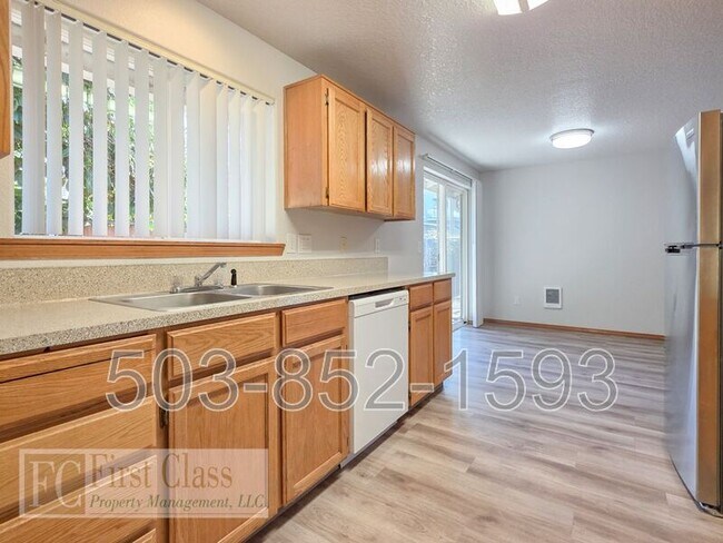 Building Photo - 2226 19th Ave