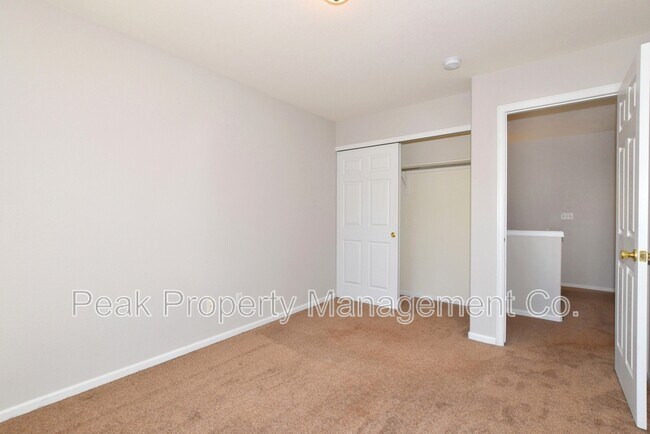 Building Photo - 2203 Copper Creek Dr
