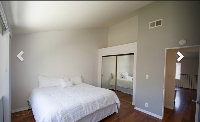 Building Photo - 5321 Colodny Dr