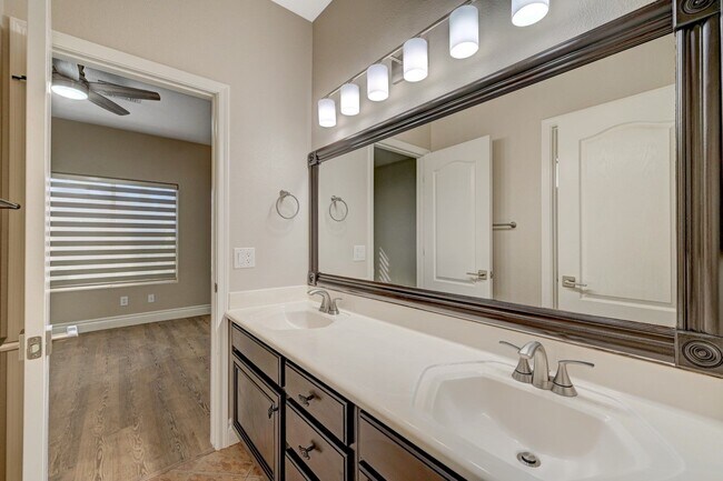 Building Photo - Marvelous Single Story, 3 Bedroom Home with NO HOA!