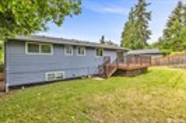 Building Photo - Move-In Ready 5-Bed on a Quiet Kingsgate Cul-de-Sac