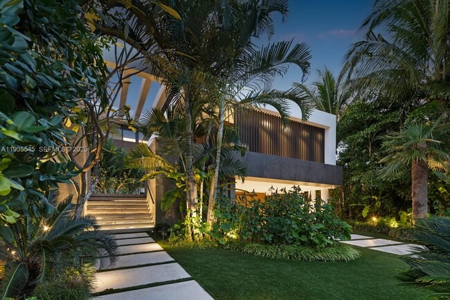 Building Photo - 40 W Rivo Alto Dr