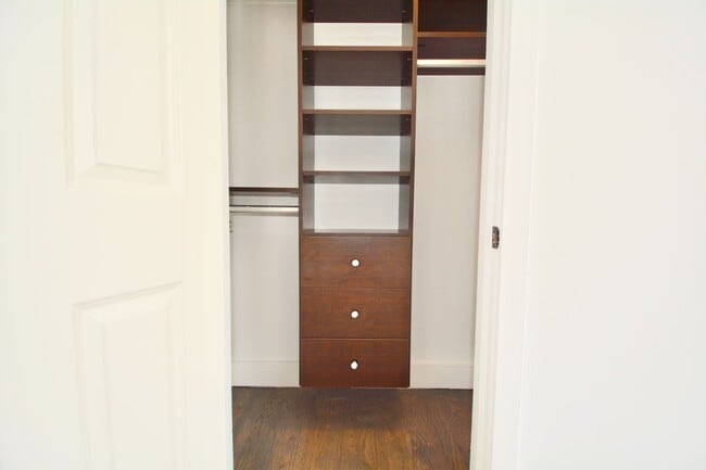 Building Photo - Stunning 3 BR | 2 BA in Noe Valley - Must See!