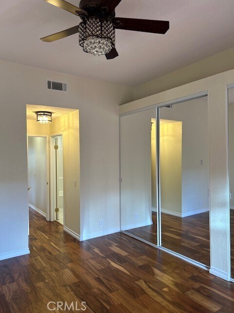 Building Photo - 2601 S Broadmoor Dr