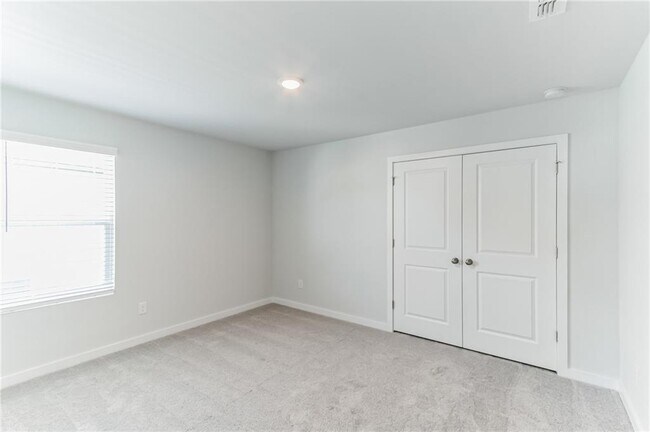 Building Photo - 727 Ruddy Dr