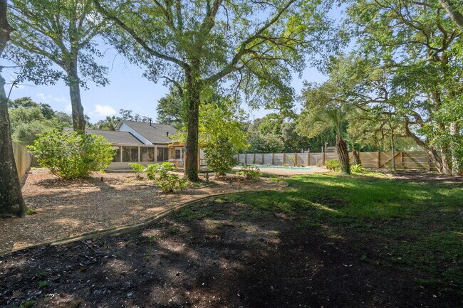 Building Photo - 101 Hands Cove Ln