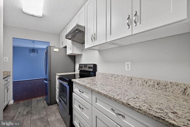 Building Photo - 200 N Pickett St