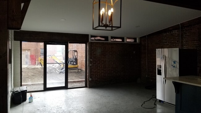 Building Photo - 503 Main St S