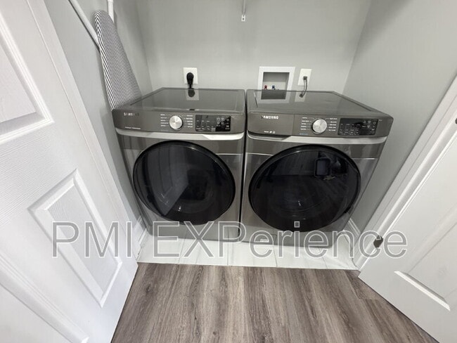 Building Photo - 1001 Rye Dr