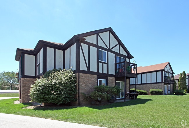 Primary Photo - 1800 Middlesbrough Ct