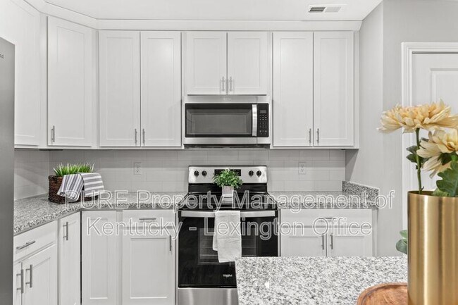 Building Photo - 1048 Judah Bear Blvd