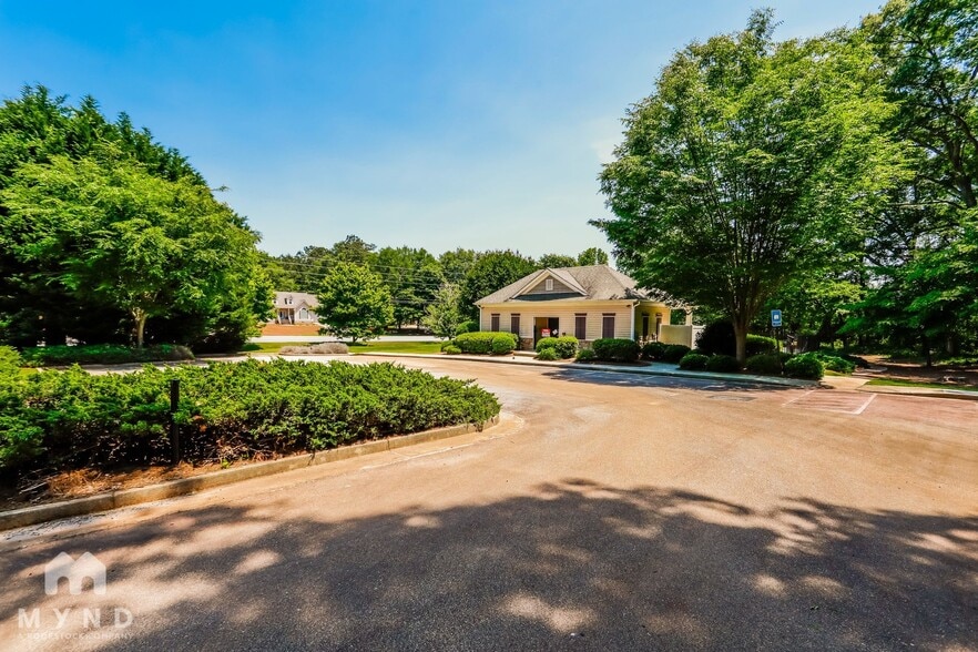 Building Photo - 235 Bowen Way