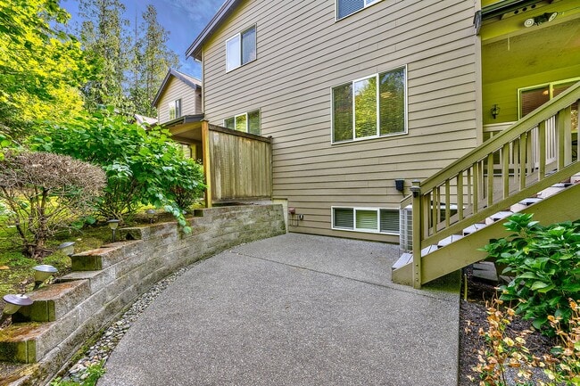 Building Photo - Mukilteo Townhome