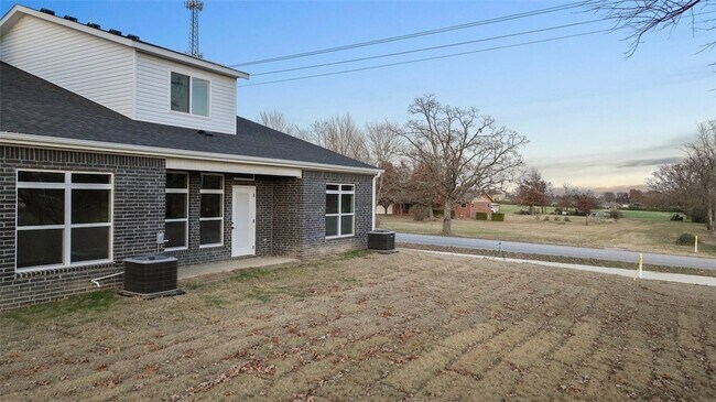 Building Photo - 1861 Lapis Ave