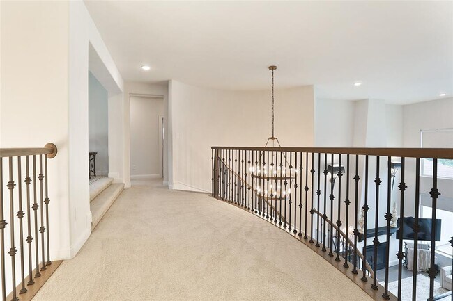 Building Photo - 13011 Mustang River Dr