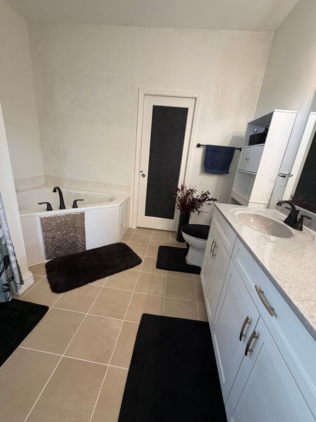 Building Photo - 1204 Yeats Ct