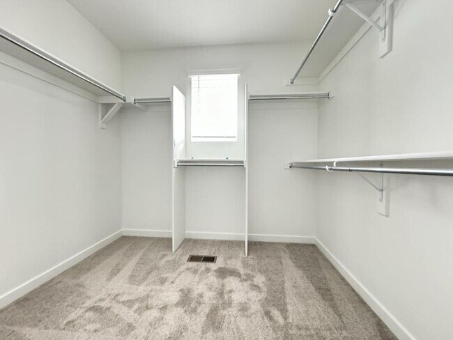 Building Photo - 4322 Fellows Dr