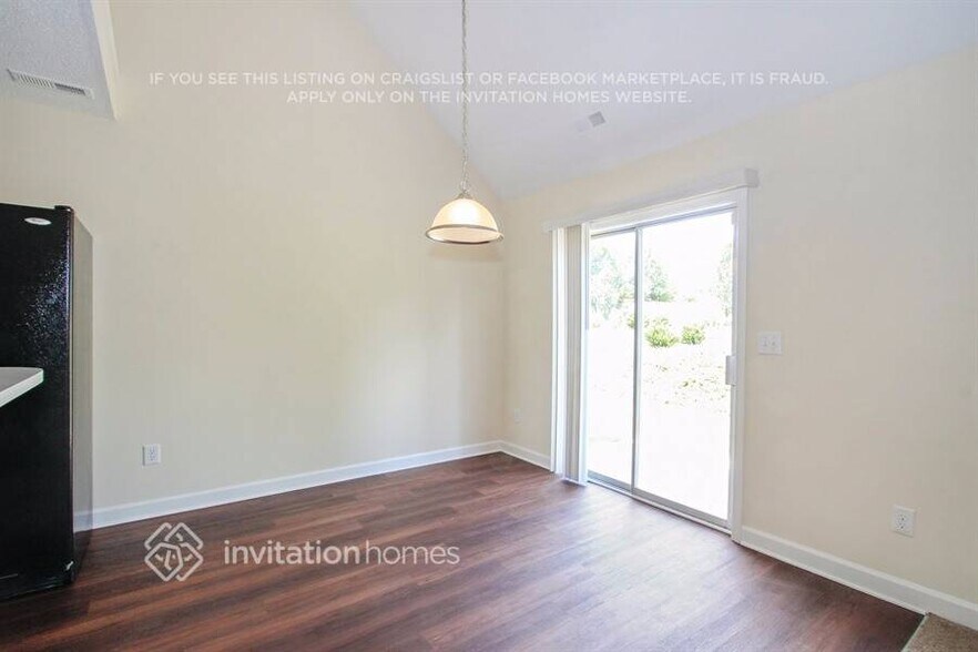 Building Photo - 1124 Crowders Woods Dr