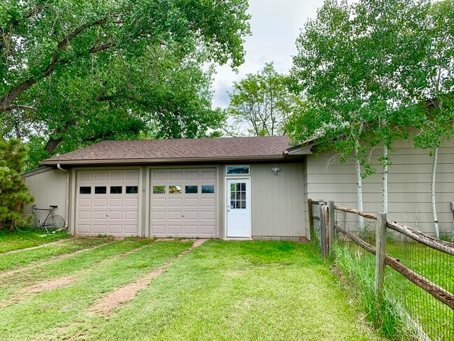 Building Photo - 601 Gutcher Dr