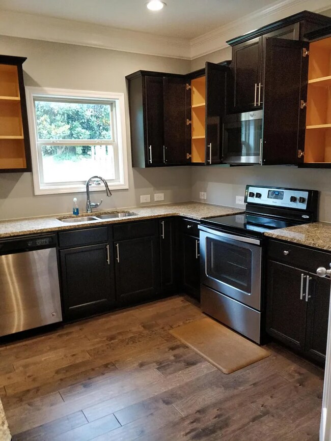 Building Photo - 2557 Pepper Ct