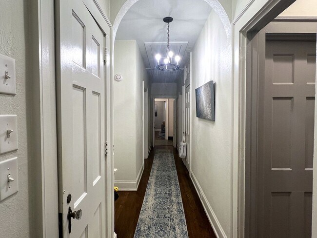 Building Photo - Beautifully Remodeled 1920's Bungalow