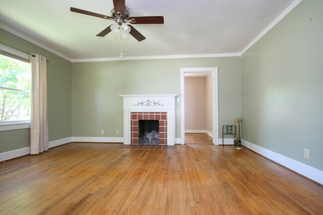 Building Photo - 2715 Thornton Cir SW