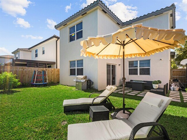 Building Photo - 1411 SE 26th Rd