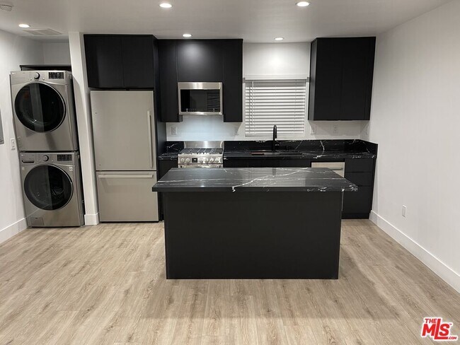 Building Photo - 9504 Gothic Ave