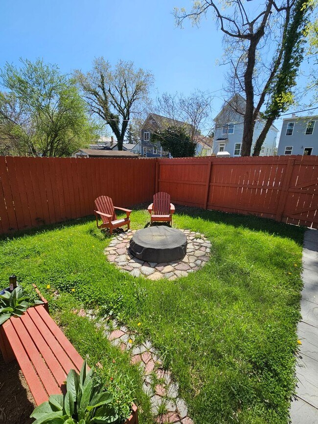 Building Photo - Church Hill Amazing 3 Bedroom 2.5 Bath Home