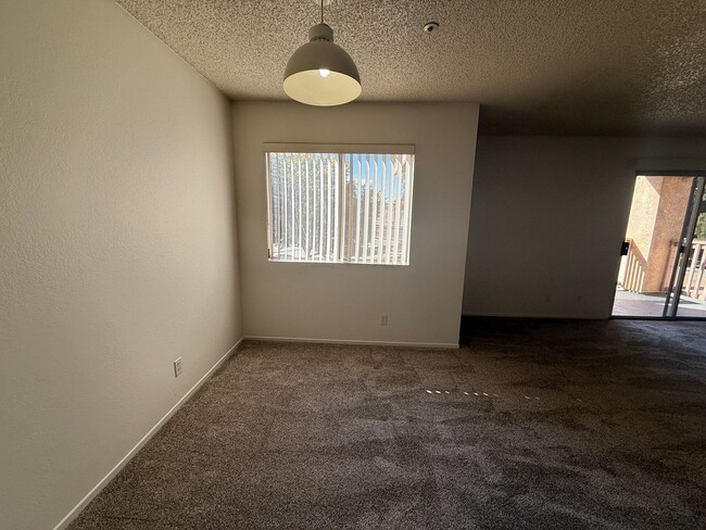 Building Photo - Centrally Located Las Palmas Upstairs Cond...