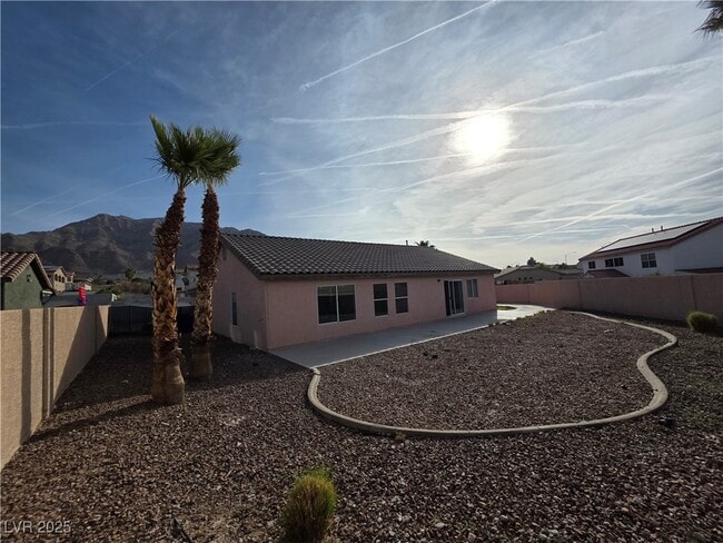 Building Photo - 1083 Sterling Peak St