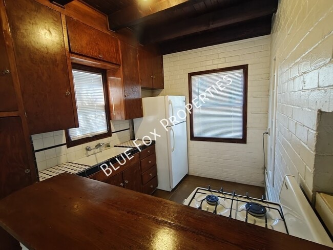 Building Photo - 1211 N Jones Blvd