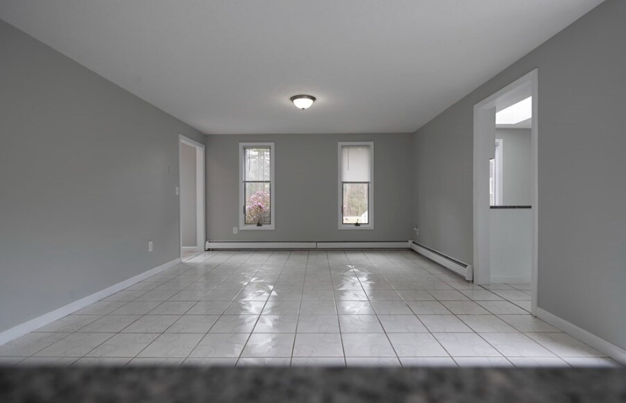 Building Photo - 4 Sterling Ln