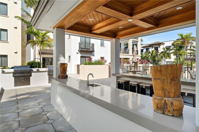 Building Photo - 1030 3rd Ave S