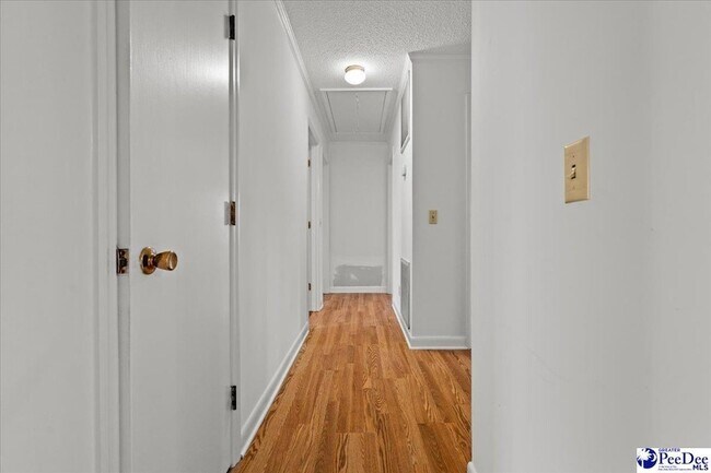 Building Photo - 2223 Camlin Ln