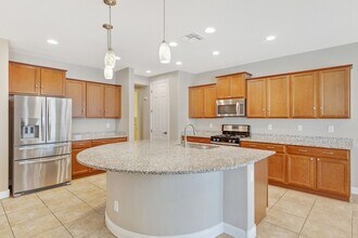 Building Photo - 3 Bed 2 Bath Home In Peoria