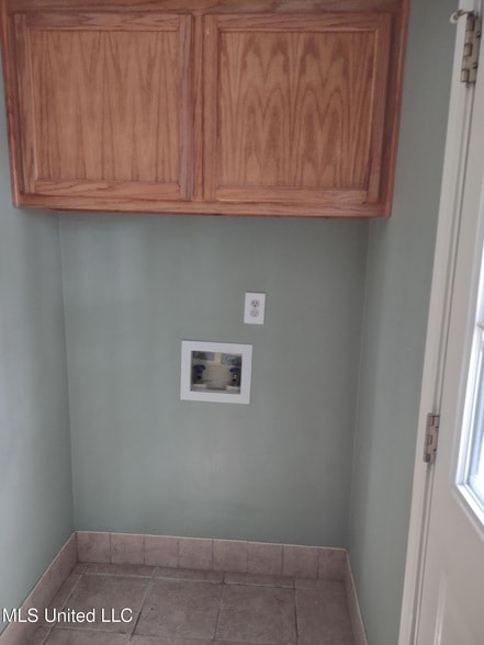 Building Photo - 1204 Barnett Bend Cir