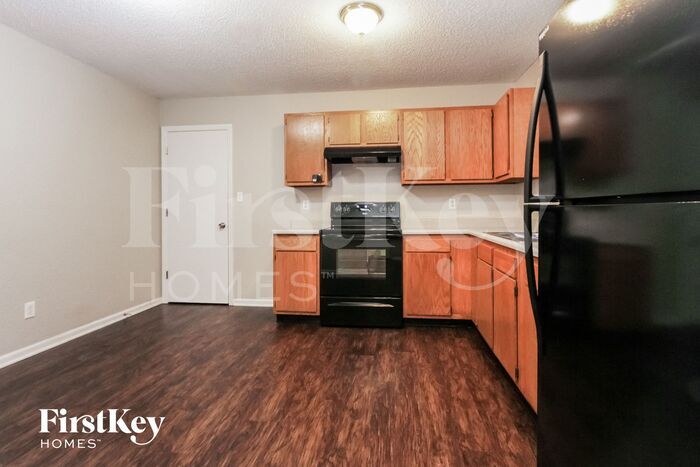 Building Photo - 4041 Magnolia Dr